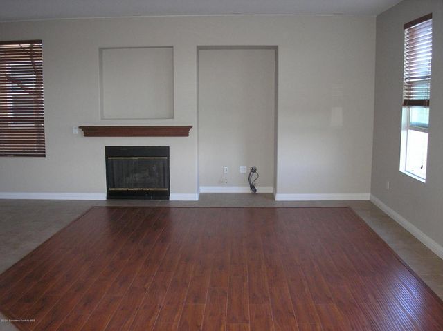27016 Pebble Beach Drive 39, Valencia, CA 91381