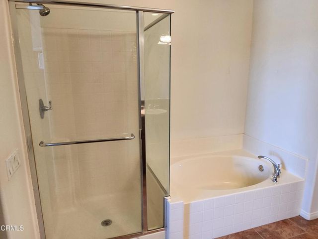 27016 Pebble Beach Drive 39, Valencia, CA 91381