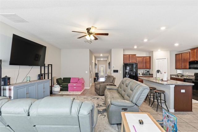 211 ENGLISH CHANNEL PLACE, Dover, FL 33527