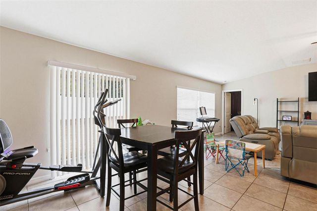 211 ENGLISH CHANNEL PLACE, Dover, FL 33527