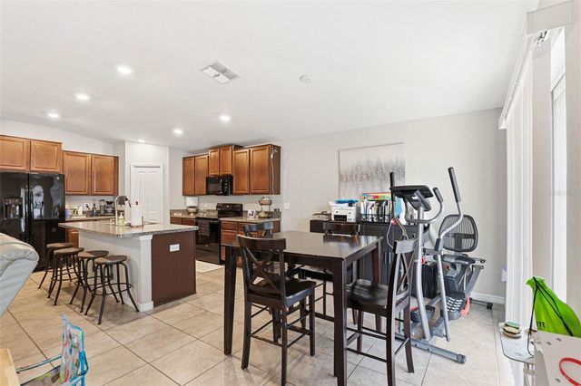 211 ENGLISH CHANNEL PLACE, Dover, FL 33527