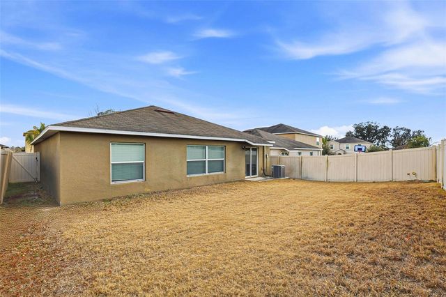 211 ENGLISH CHANNEL PLACE, Dover, FL 33527