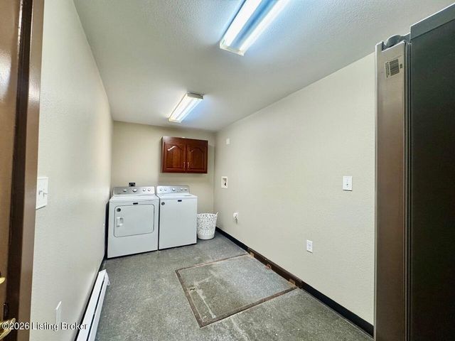2325 W Market St, Louisville, KY 40212