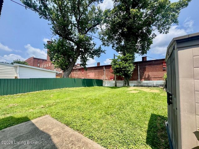2325 W Market St, Louisville, KY 40212