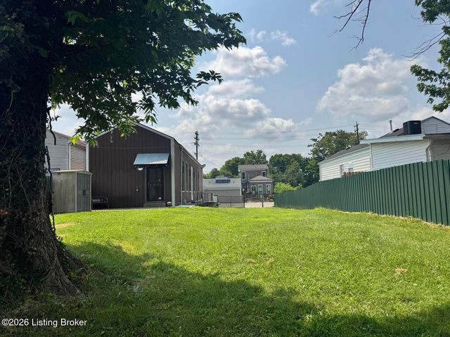 2325 W Market St, Louisville, KY 40212
