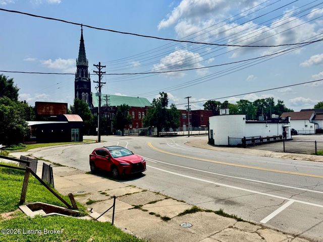2325 W Market St, Louisville, KY 40212