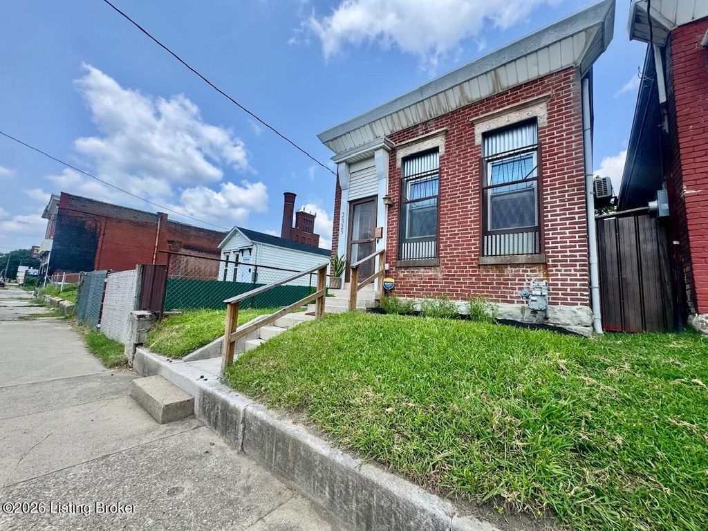 2325 W Market St, Louisville, KY 40212