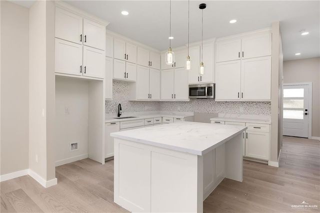 2324 Thornton Avenue, Mission, TX 78574