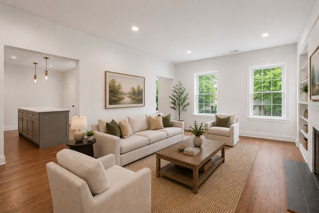 6914 N Sheridan Road 2, Chicago, IL 60626
