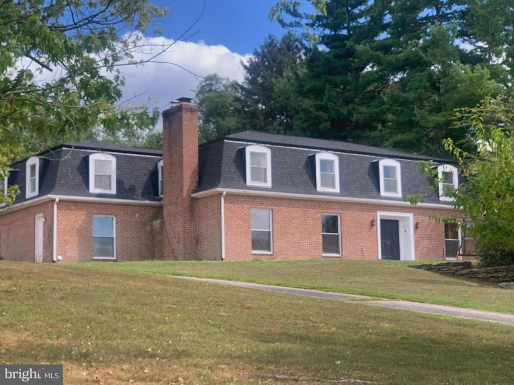 919 WINCHESTER DR, Westminster, MD 21157
