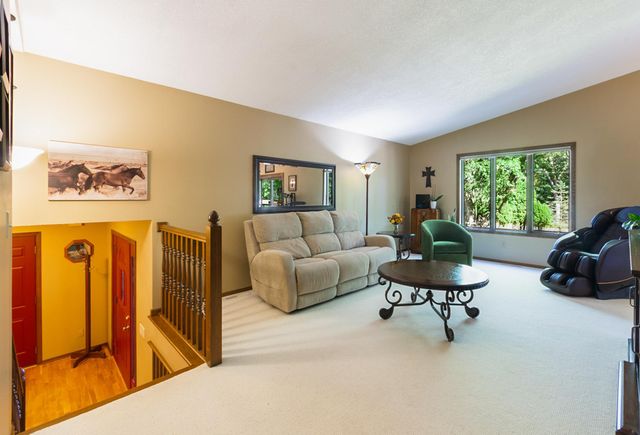 22710 Pinto Lane, Lakeville, MN 55044