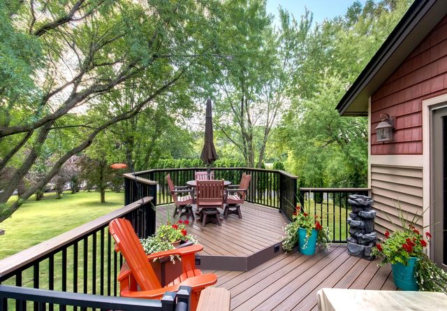 22710 Pinto Lane, Lakeville, MN 55044