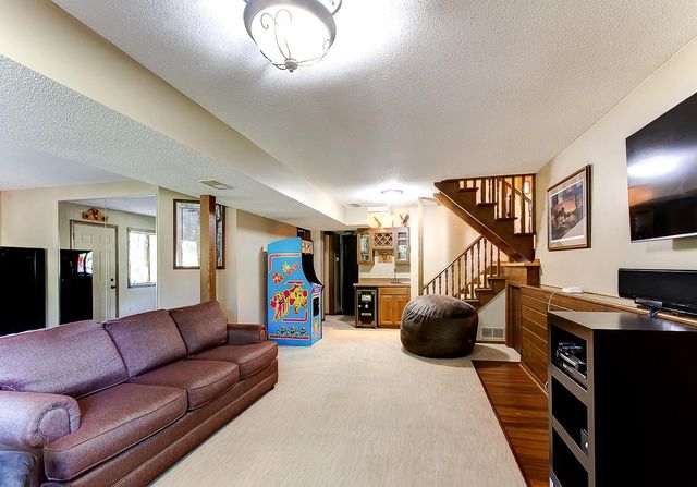 22710 Pinto Lane, Lakeville, MN 55044