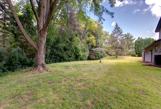 22710 Pinto Lane, Lakeville, MN 55044
