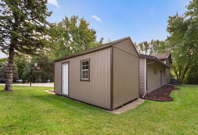 22710 Pinto Lane, Lakeville, MN 55044