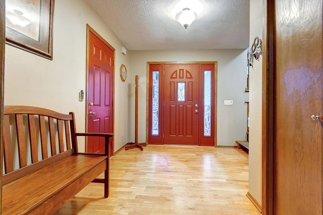 22710 Pinto Lane, Lakeville, MN 55044