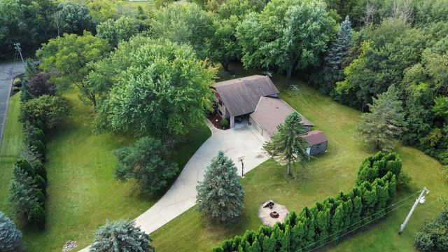 22710 Pinto Lane, Lakeville, MN 55044