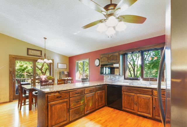 22710 Pinto Lane, Lakeville, MN 55044