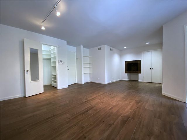 5003 Yoakum Boulevard, Houston, TX 77006