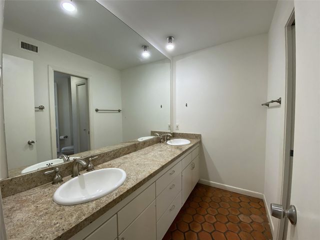 5003 Yoakum Boulevard, Houston, TX 77006