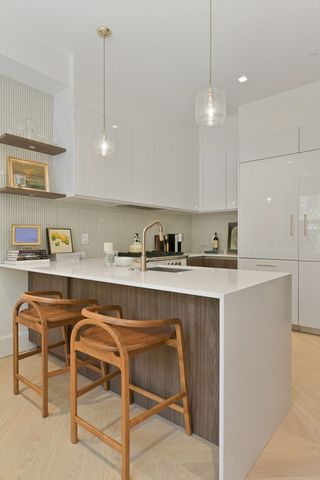 112 Charles Street 2, Boston, MA 02114