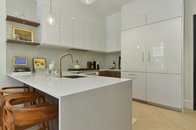 112 Charles Street 2, Boston, MA 02114