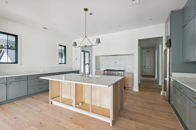 4798 NORMANDY LN, Memphis, TN 38117