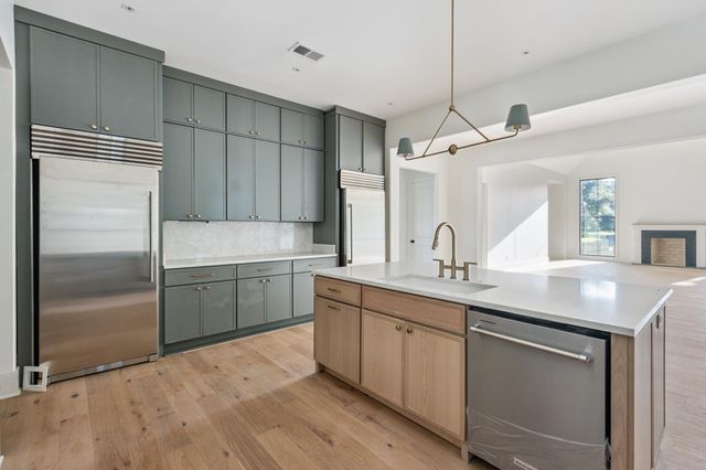 4798 NORMANDY LN, Memphis, TN 38117