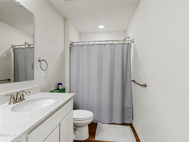 13107 Harpy Eagle Ct, Louisville, KY 40245