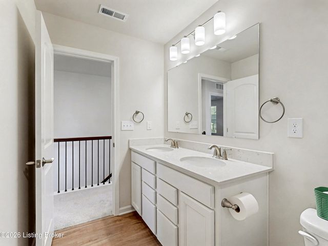 13107 Harpy Eagle Ct, Louisville, KY 40245