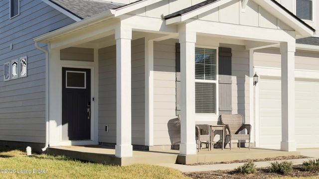13107 Harpy Eagle Ct, Louisville, KY 40245