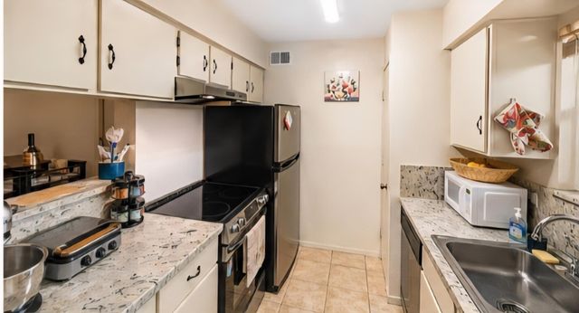 3303 W Greenridge Drive 38, Houston, TX 77057