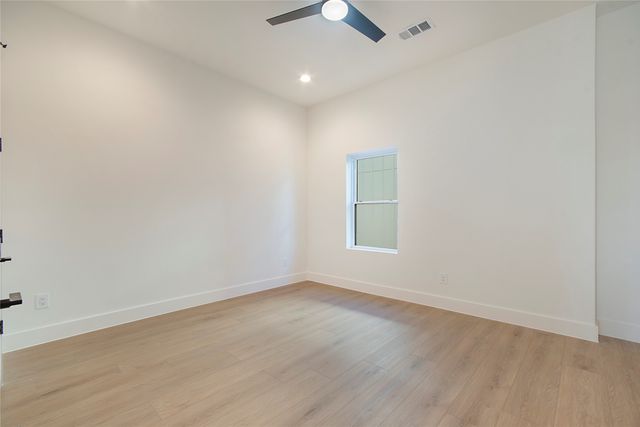 2203 Hondo Avenue 105, Dallas, TX 75219