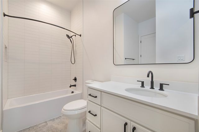 2203 Hondo Avenue 105, Dallas, TX 75219