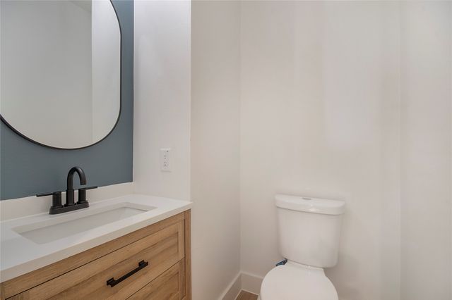 2203 Hondo Avenue 105, Dallas, TX 75219