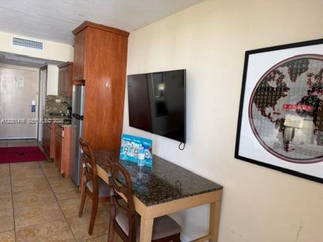 19201 Collins Ave 837, Sunny Isles Beach, FL 33160