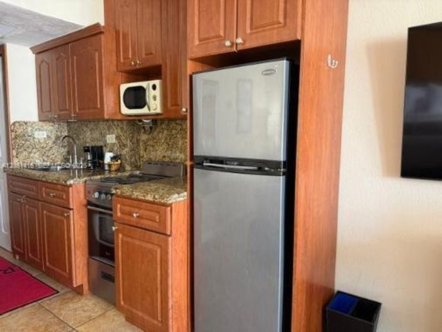 19201 Collins Ave 837, Sunny Isles Beach, FL 33160