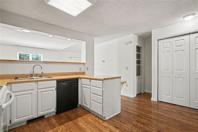 101 Fairway Oaks Lane E, Easley, SC 29642