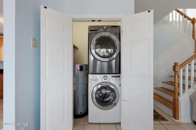 813 Fort Fisher Boulevard S, Kure Beach, NC 28449