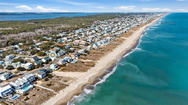 813 Fort Fisher Boulevard S, Kure Beach, NC 28449