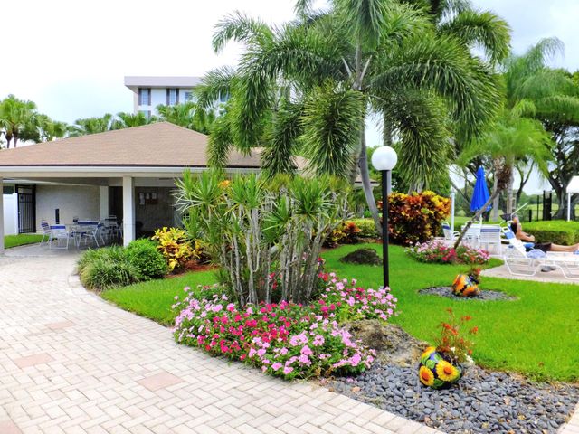2751 S Palm Aire Drive 107, Pompano Beach, FL 33069
