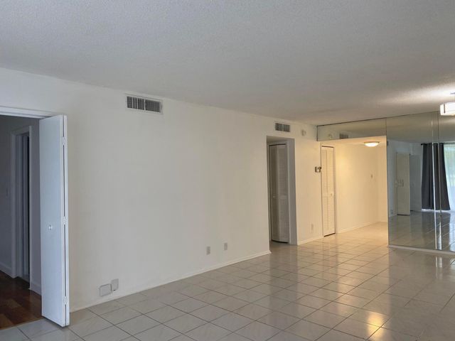 2751 S Palm Aire Drive 107, Pompano Beach, FL 33069