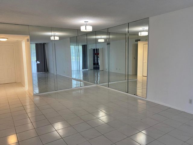 2751 S Palm Aire Drive 107, Pompano Beach, FL 33069