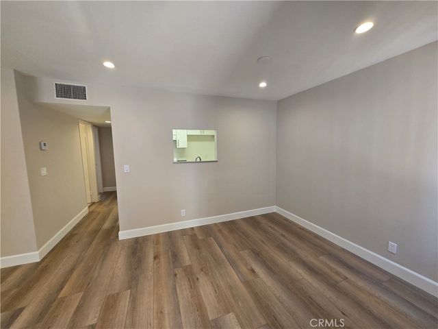 1010 E Maple 6, Glendale, CA 91205