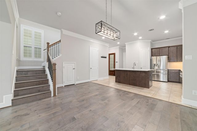 5020 Dickson Street, Houston, TX 77007