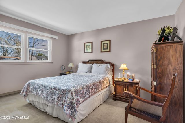 900 Cable Avenue, Beachwood, NJ 08722