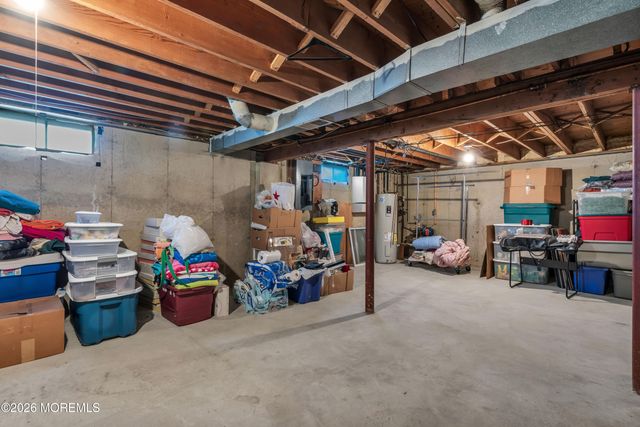 900 Cable Avenue, Beachwood, NJ 08722