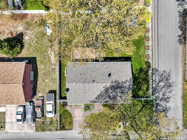 900 Cable Avenue, Beachwood, NJ 08722
