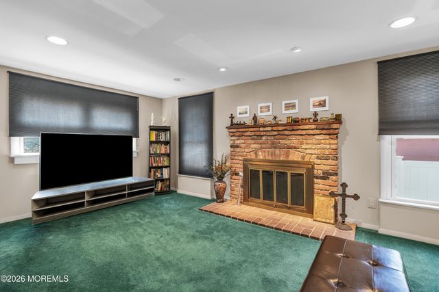 900 Cable Avenue, Beachwood, NJ 08722