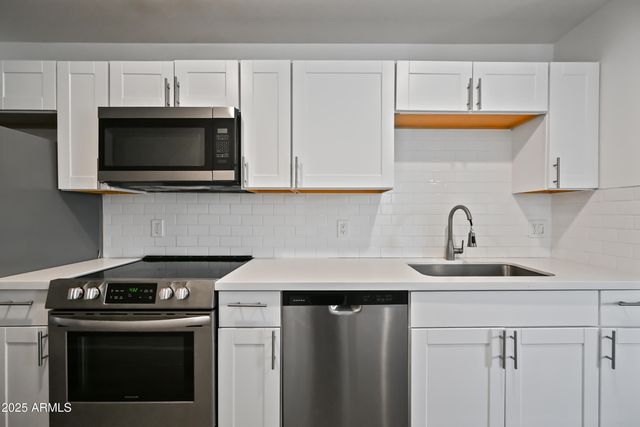 3065 N 67TH Avenue 215, Phoenix, AZ 85033